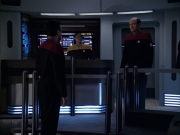 extant_StarTrek_VOY_6x04-TinkerTenorDoctorSpy_03103.jpg