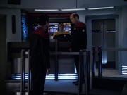 extant_StarTrek_VOY_6x04-TinkerTenorDoctorSpy_03105.jpg
