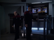 extant_StarTrek_VOY_6x04-TinkerTenorDoctorSpy_03109.jpg