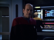 extant_StarTrek_VOY_6x04-TinkerTenorDoctorSpy_03136.jpg