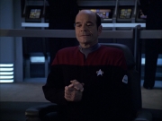 extant_StarTrek_VOY_6x04-TinkerTenorDoctorSpy_03147.jpg