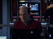 extant_StarTrek_VOY_6x04-TinkerTenorDoctorSpy_03163.jpg