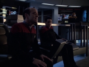 extant_StarTrek_VOY_6x04-TinkerTenorDoctorSpy_03216.jpg