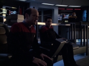 extant_StarTrek_VOY_6x04-TinkerTenorDoctorSpy_03218.jpg