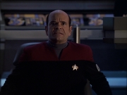 extant_StarTrek_VOY_6x04-TinkerTenorDoctorSpy_03306.jpg