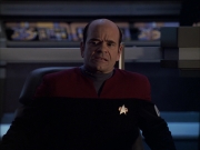 extant_StarTrek_VOY_6x04-TinkerTenorDoctorSpy_03313.jpg