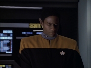 extant_StarTrek_VOY_6x04-TinkerTenorDoctorSpy_03321.jpg