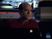 extant_StarTrek_VOY_6x04-TinkerTenorDoctorSpy_03327.jpg