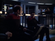 extant_StarTrek_VOY_6x04-TinkerTenorDoctorSpy_03337.jpg
