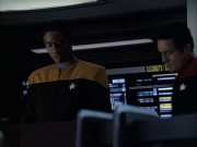 extant_StarTrek_VOY_6x04-TinkerTenorDoctorSpy_03350.jpg