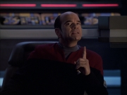 extant_StarTrek_VOY_6x04-TinkerTenorDoctorSpy_03356.jpg