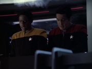 extant_StarTrek_VOY_6x04-TinkerTenorDoctorSpy_03399.jpg