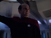 extant_StarTrek_VOY_6x04-TinkerTenorDoctorSpy_03428.jpg