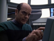extant_StarTrek_VOY_6x04-TinkerTenorDoctorSpy_03551.jpg