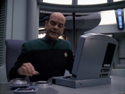 extant_StarTrek_VOY_6x04-TinkerTenorDoctorSpy_03562.jpg