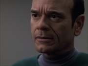 extant_StarTrek_VOY_6x04-TinkerTenorDoctorSpy_03598.jpg