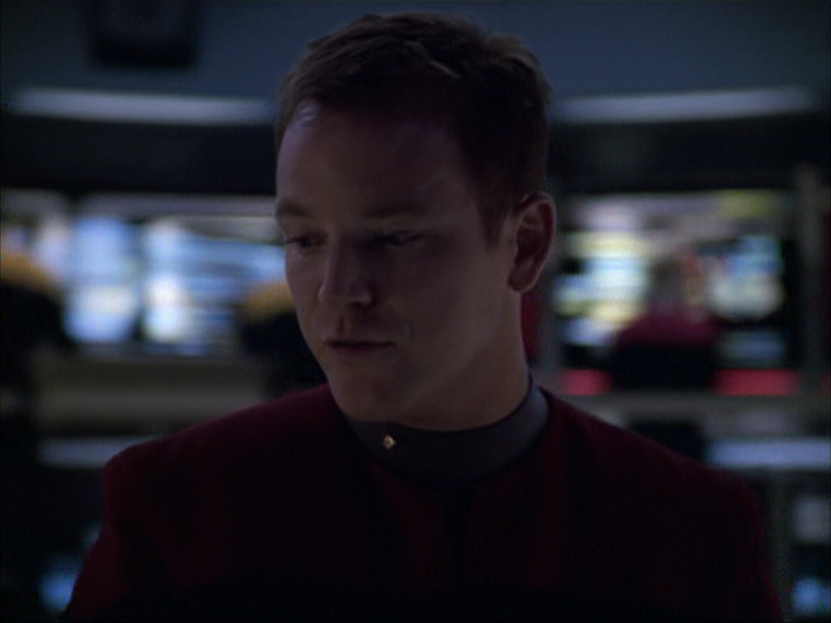 extant_StarTrek_VOY_6x05-Alice_00119.jpg