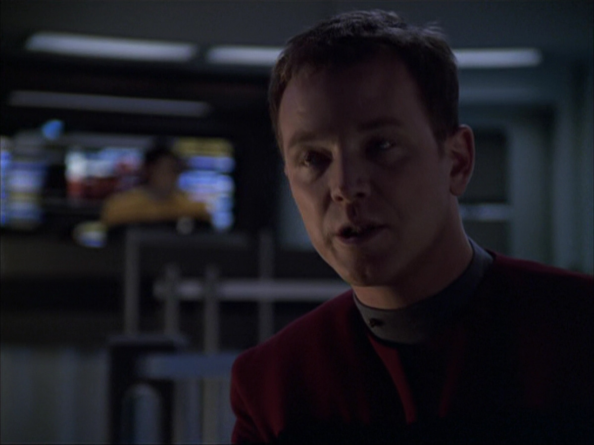 extant_StarTrek_VOY_6x05-Alice_00122.jpg