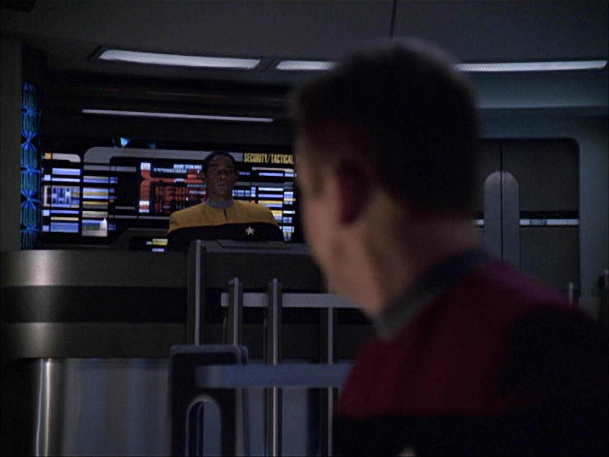 extant_StarTrek_VOY_6x05-Alice_00126.jpg