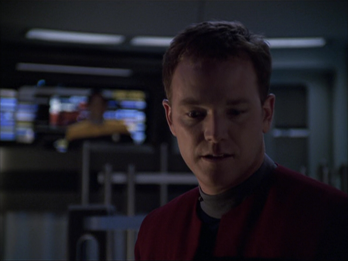 extant_StarTrek_VOY_6x05-Alice_00128.jpg