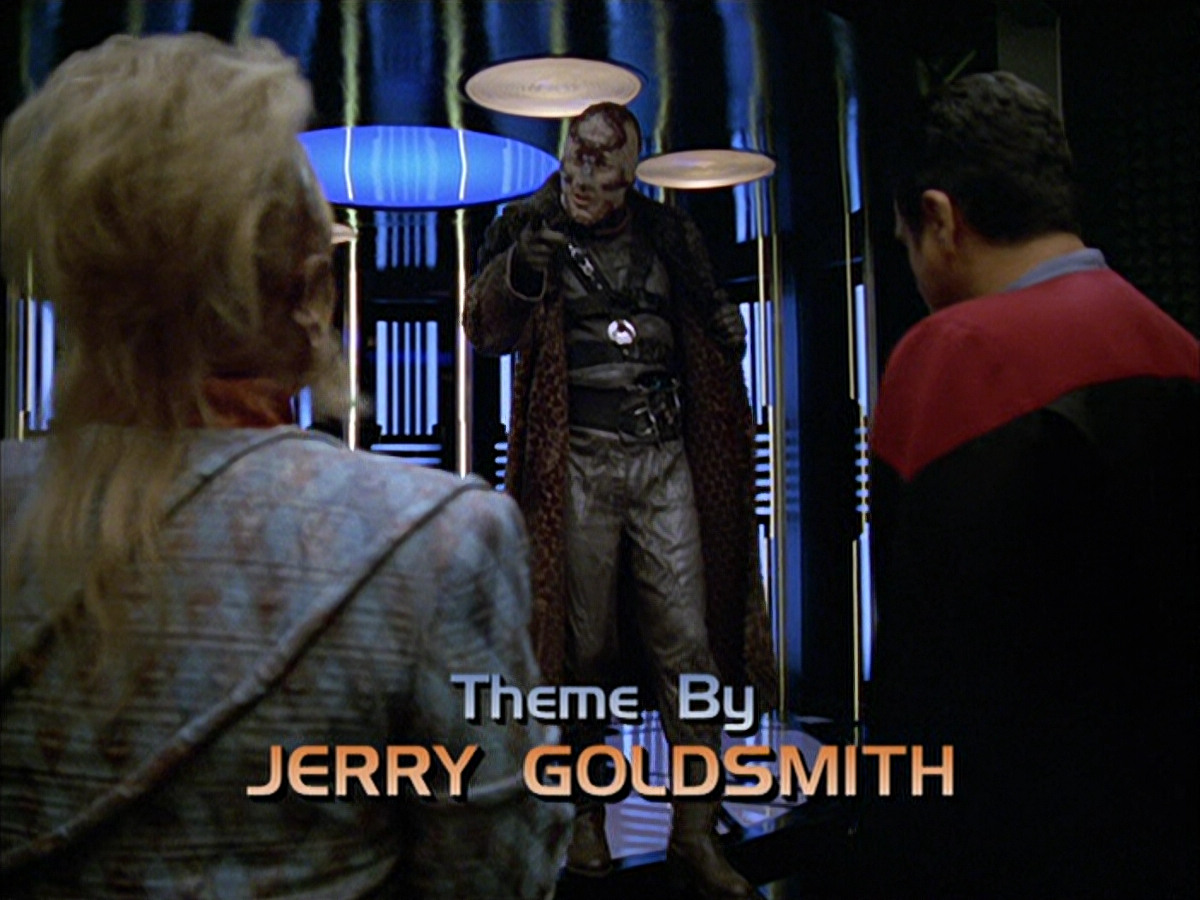 extant_StarTrek_VOY_6x05-Alice_00332.jpg