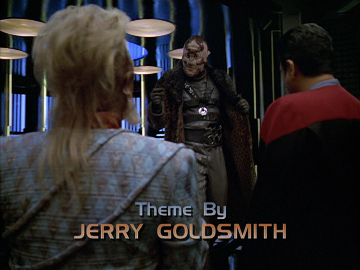 extant_StarTrek_VOY_6x05-Alice_00333.jpg