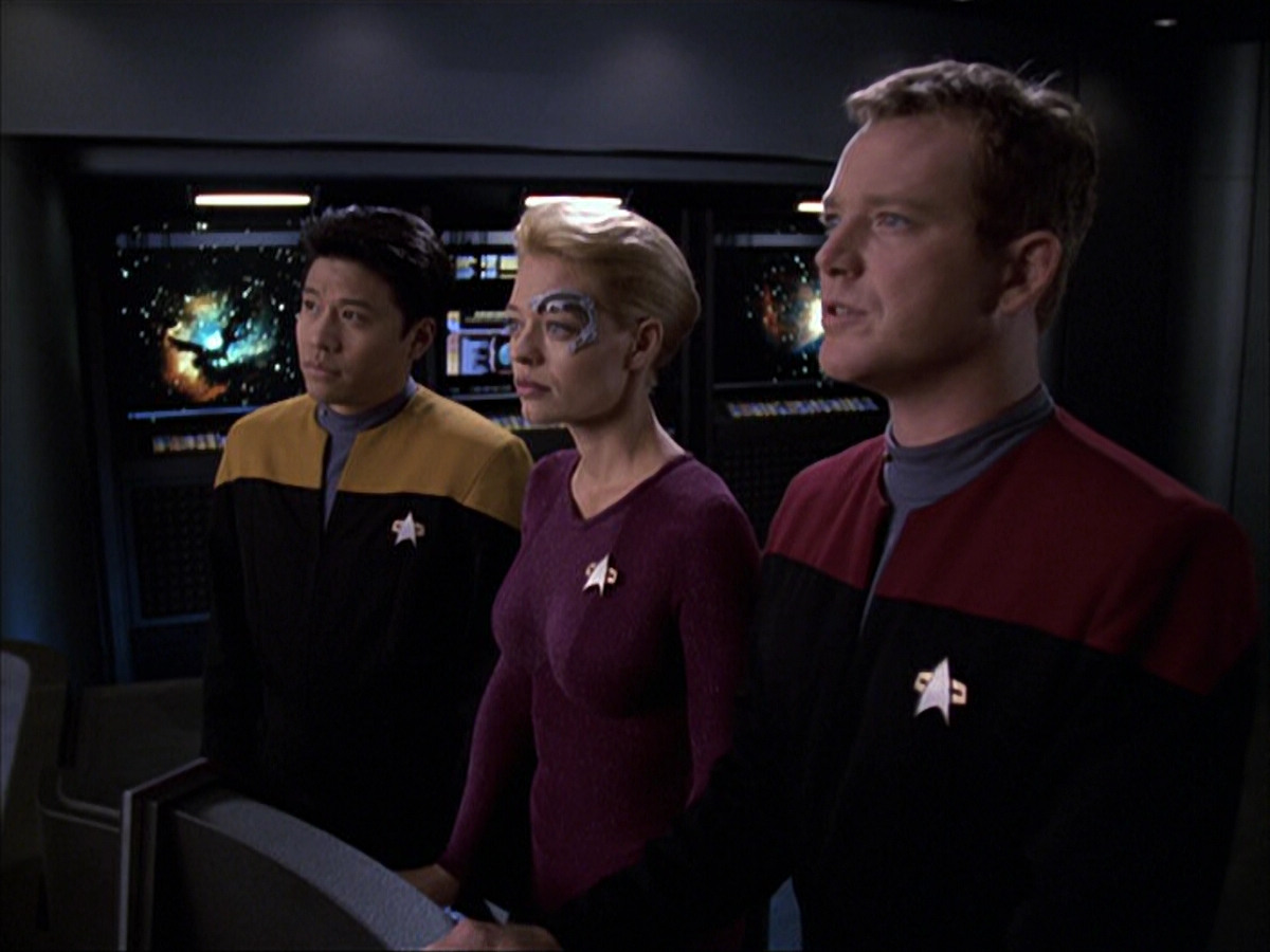 extant_StarTrek_VOY_6x05-Alice_00446.jpg