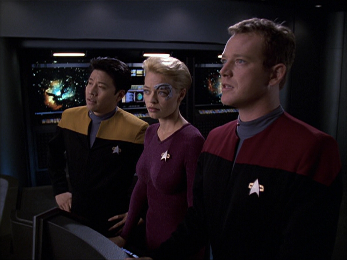 extant_StarTrek_VOY_6x05-Alice_00457.jpg