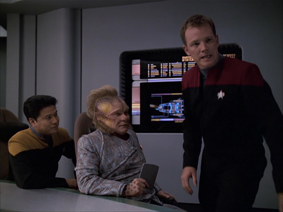 extant_StarTrek_VOY_6x05-Alice_00560.jpg