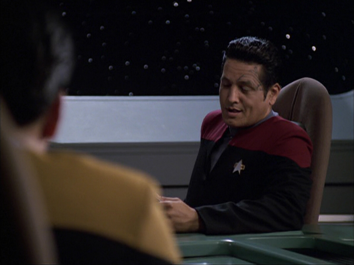 extant_StarTrek_VOY_6x05-Alice_00595.jpg