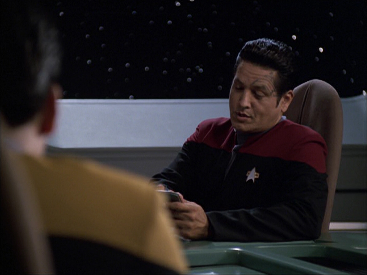 extant_StarTrek_VOY_6x05-Alice_00599.jpg