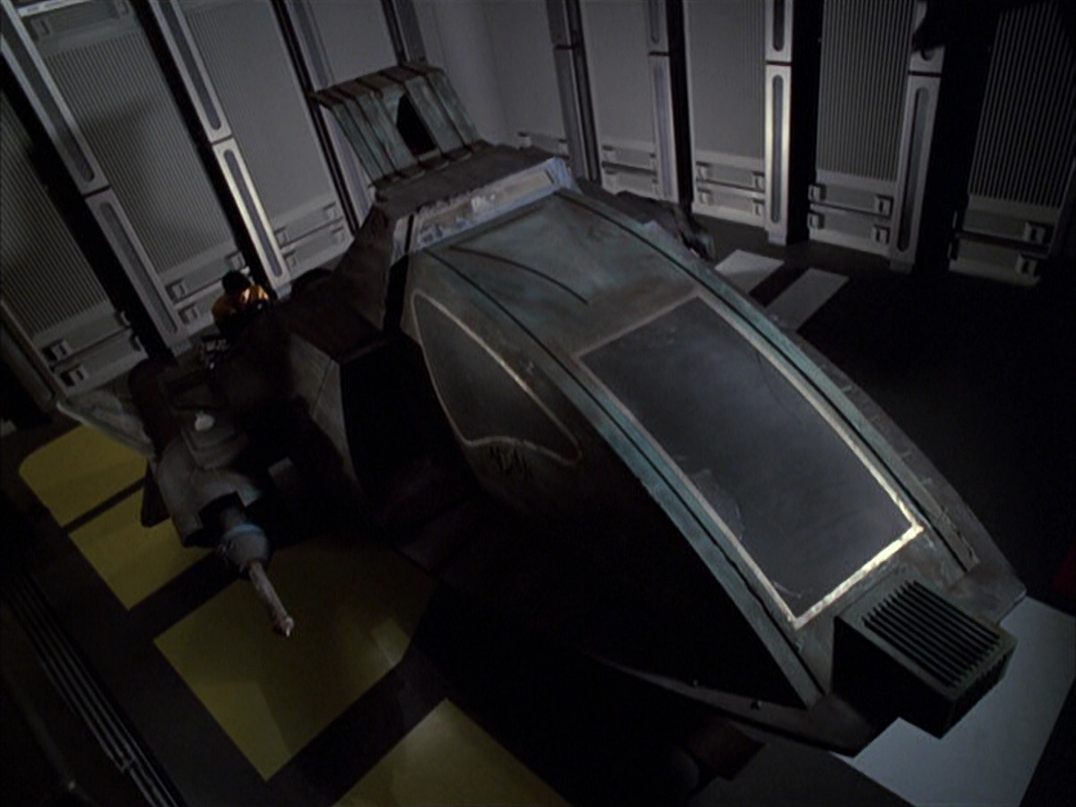 extant_StarTrek_VOY_6x05-Alice_00674.jpg
