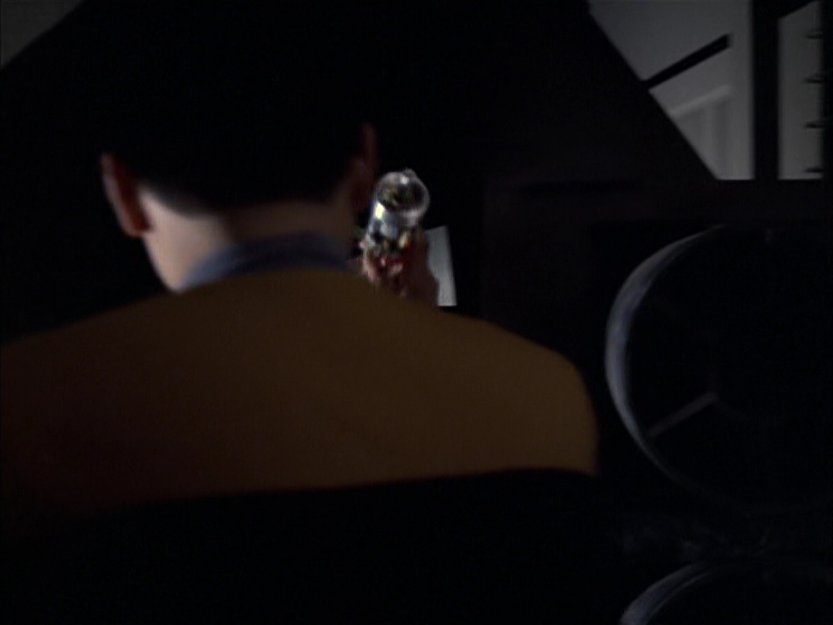 extant_StarTrek_VOY_6x05-Alice_00682.jpg