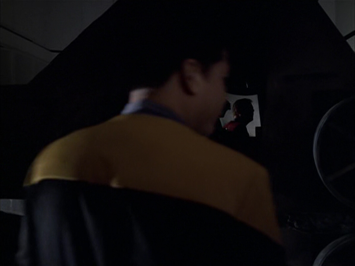 extant_StarTrek_VOY_6x05-Alice_00686.jpg
