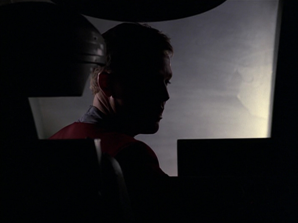 extant_StarTrek_VOY_6x05-Alice_00703.jpg