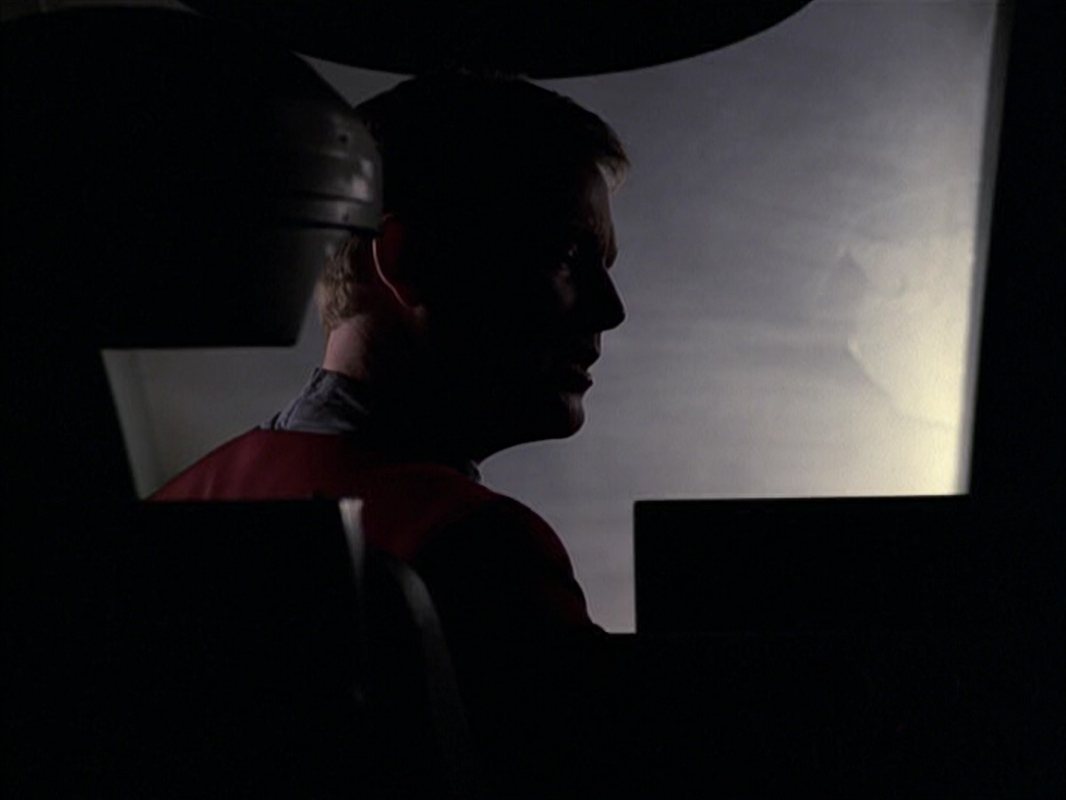 extant_StarTrek_VOY_6x05-Alice_00709.jpg
