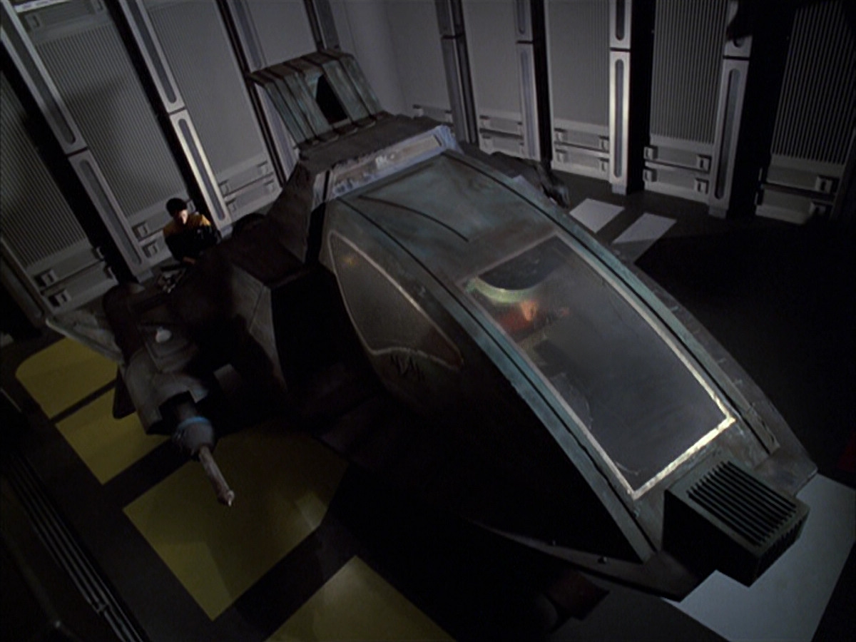 extant_StarTrek_VOY_6x05-Alice_00723.jpg