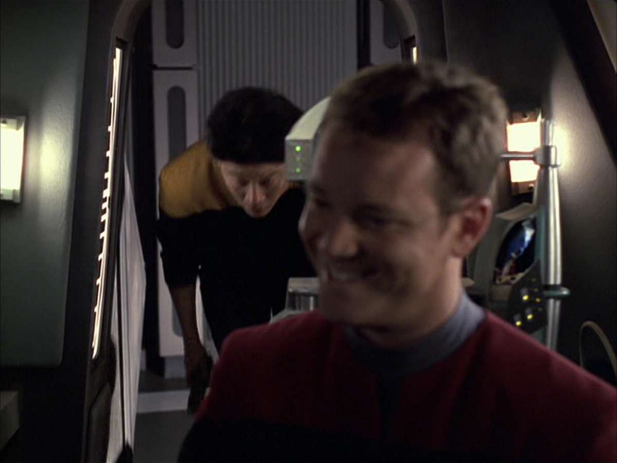 extant_StarTrek_VOY_6x05-Alice_00730.jpg