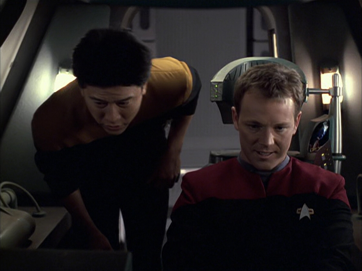 extant_StarTrek_VOY_6x05-Alice_00733.jpg