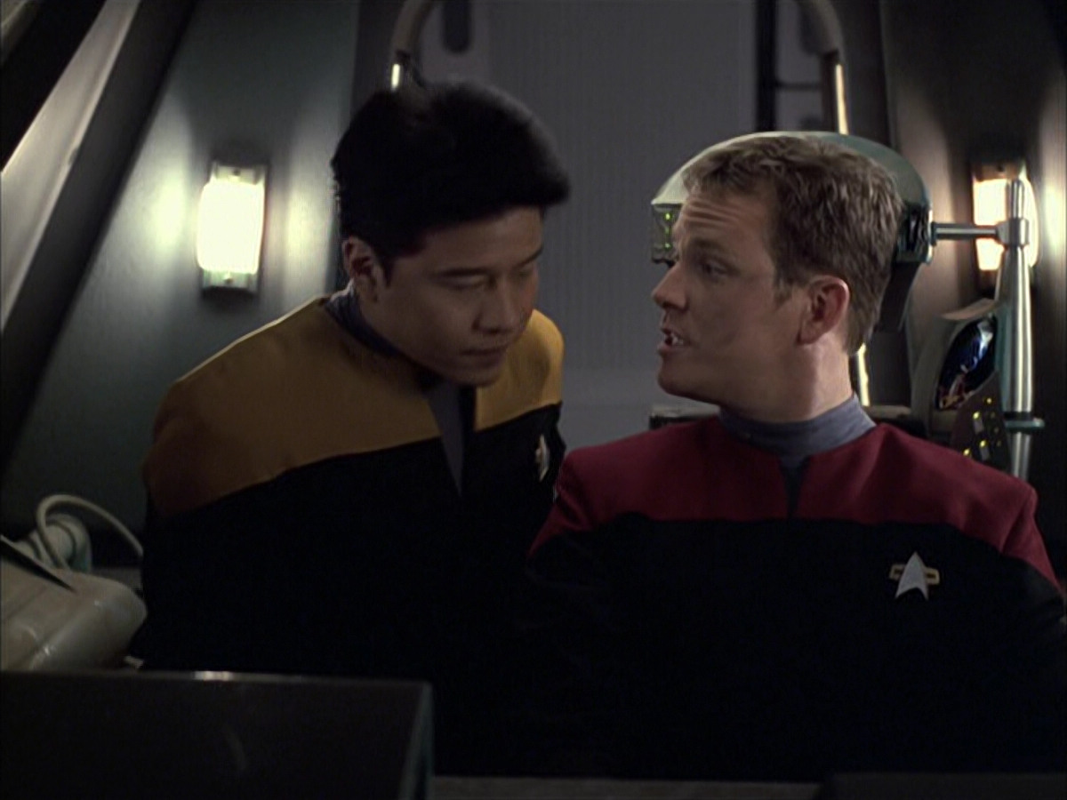extant_StarTrek_VOY_6x05-Alice_00737.jpg