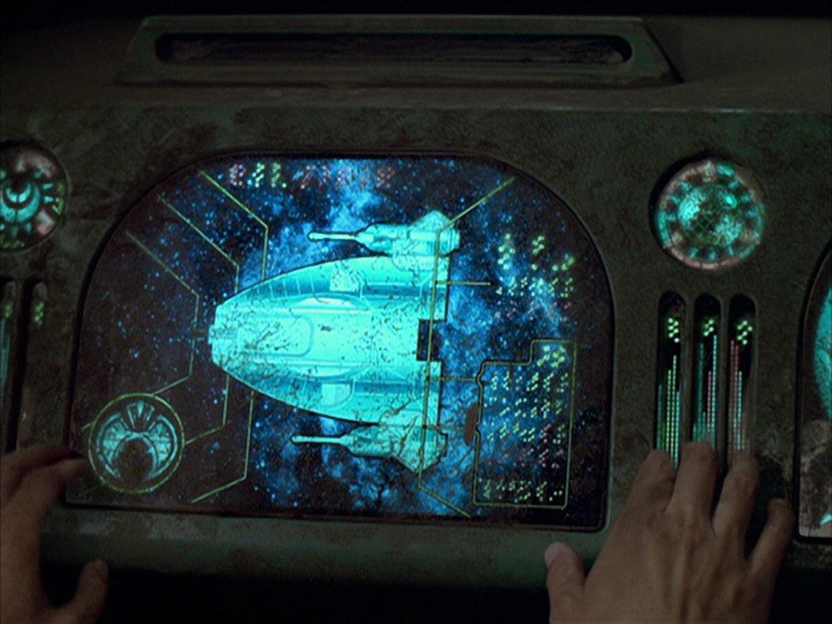 extant_StarTrek_VOY_6x05-Alice_00745.jpg