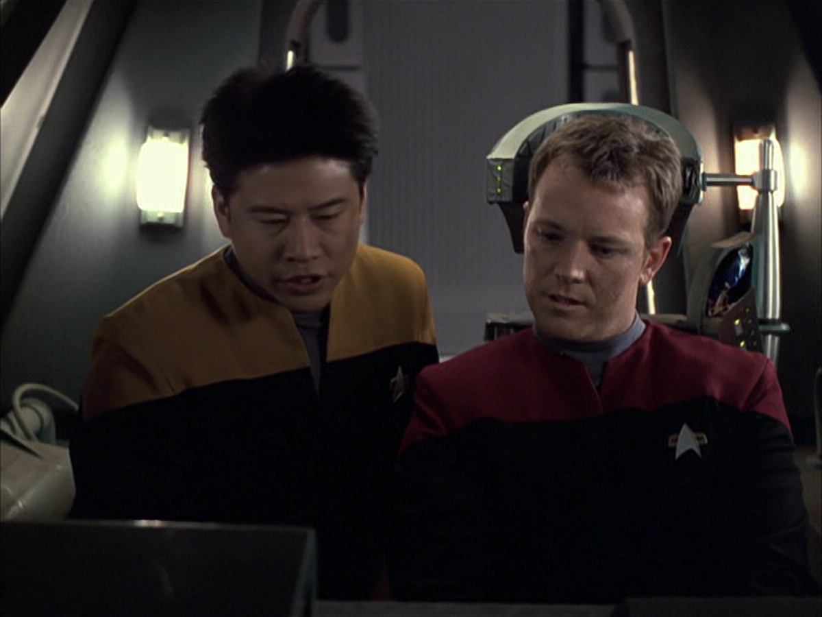 extant_StarTrek_VOY_6x05-Alice_00748.jpg