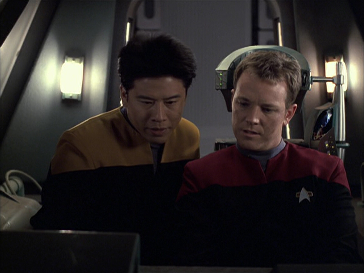 extant_StarTrek_VOY_6x05-Alice_00749.jpg