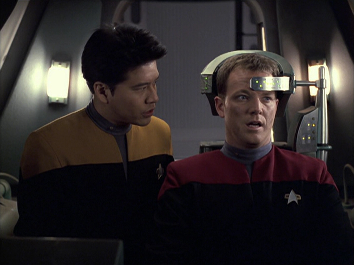 extant_StarTrek_VOY_6x05-Alice_00768.jpg