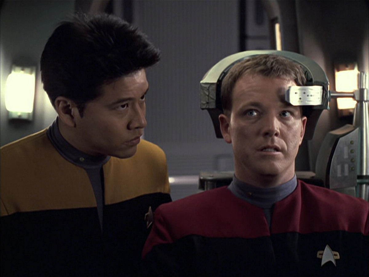 extant_StarTrek_VOY_6x05-Alice_00784.jpg