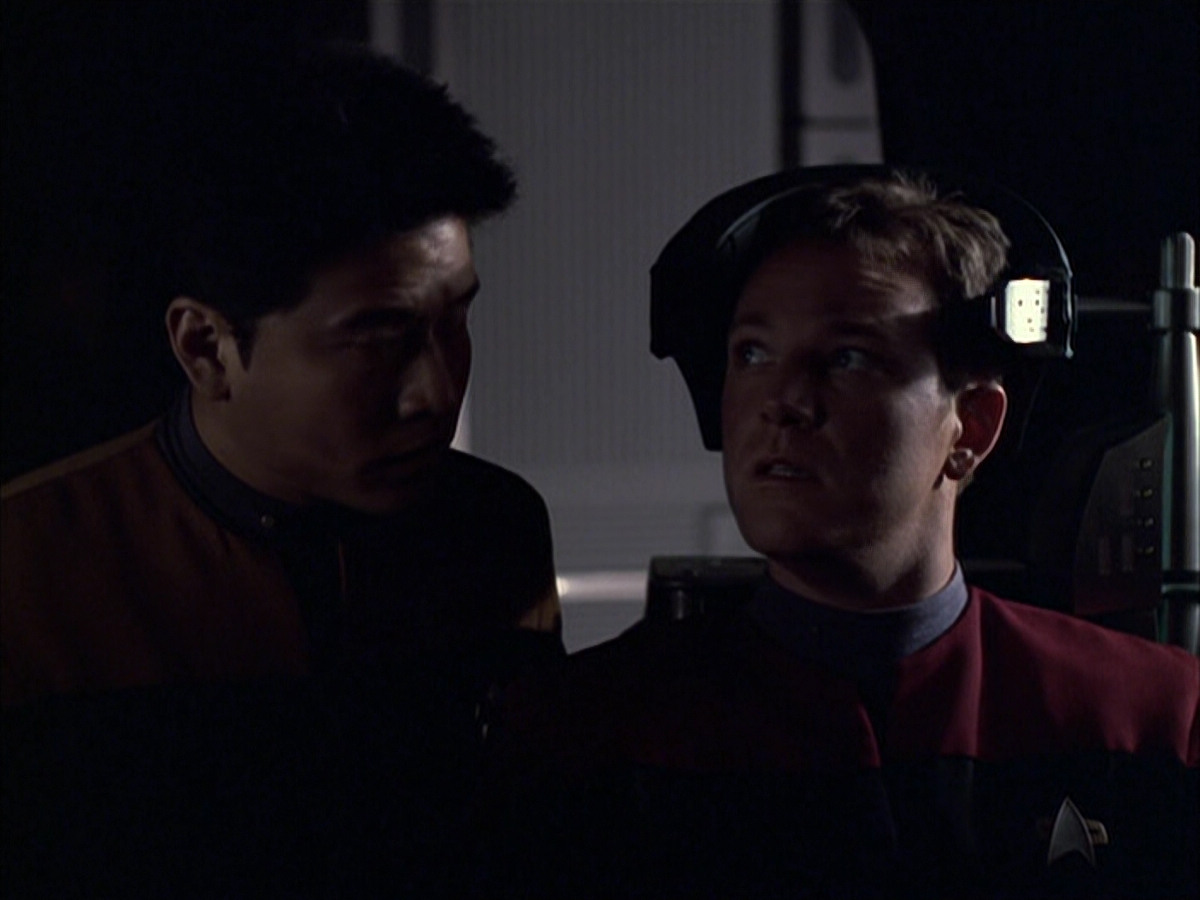 extant_StarTrek_VOY_6x05-Alice_00785.jpg