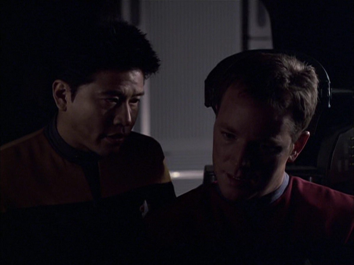 extant_StarTrek_VOY_6x05-Alice_00799.jpg