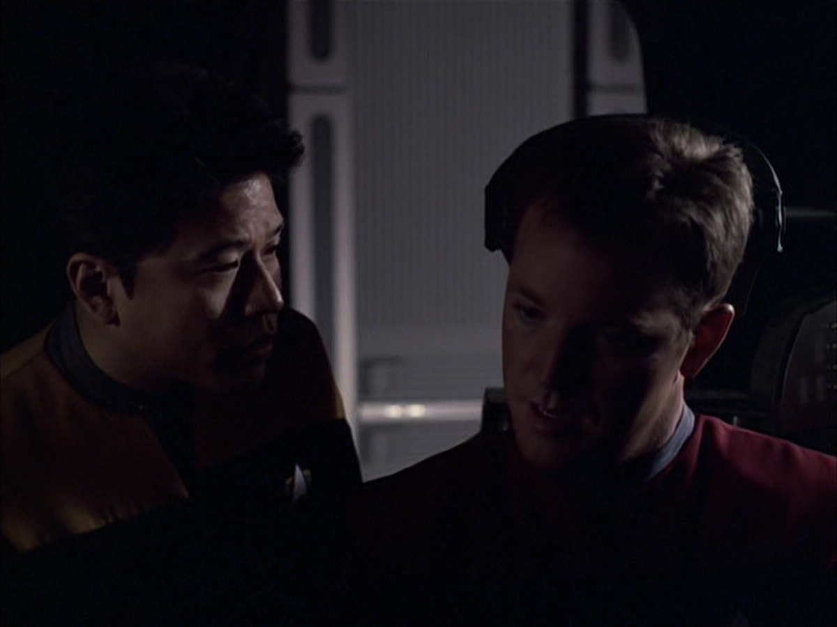 extant_StarTrek_VOY_6x05-Alice_00803.jpg