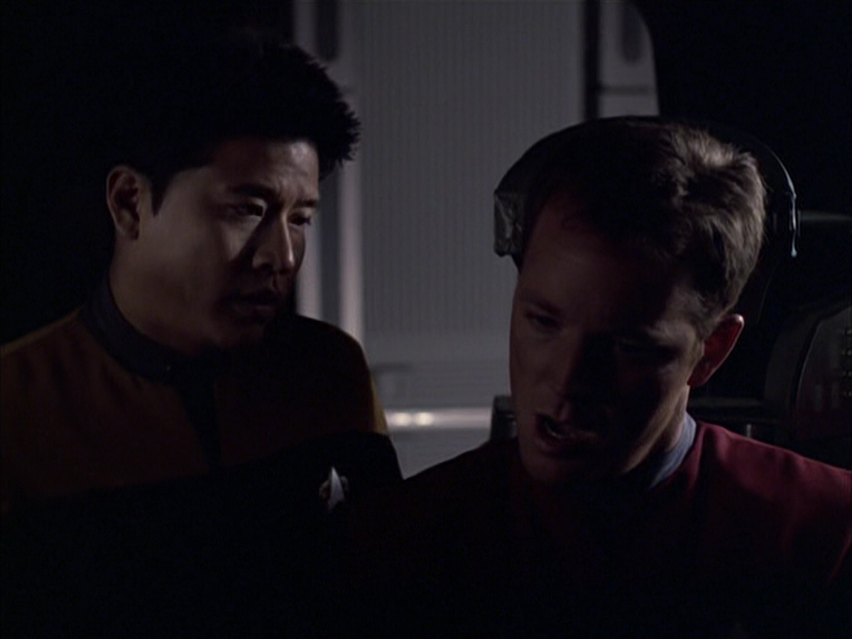 extant_StarTrek_VOY_6x05-Alice_00804.jpg