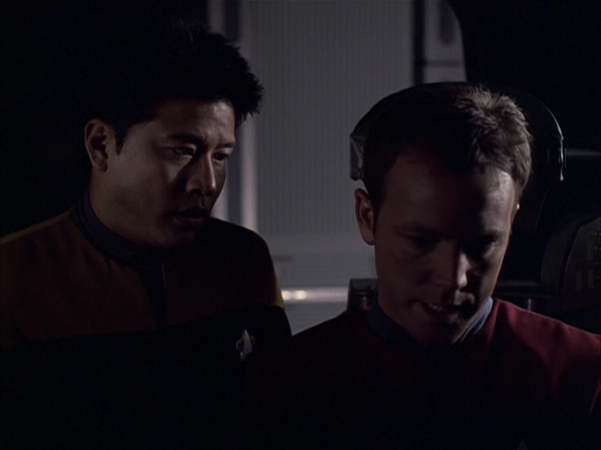 extant_StarTrek_VOY_6x05-Alice_00805.jpg